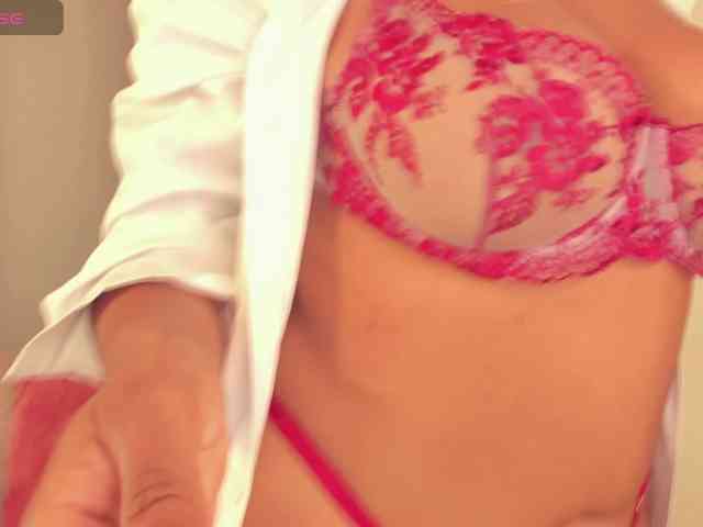 aishaBigass webcam