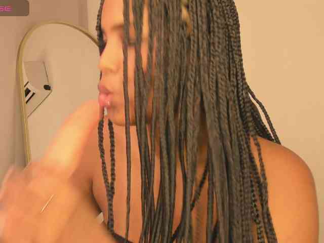 aishaBigass