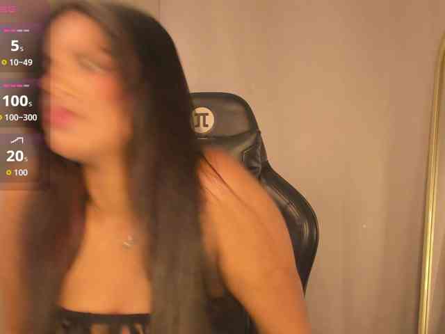 aishaBigass webcam