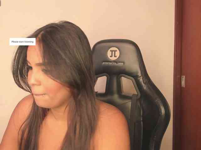 aishaBigass webcam