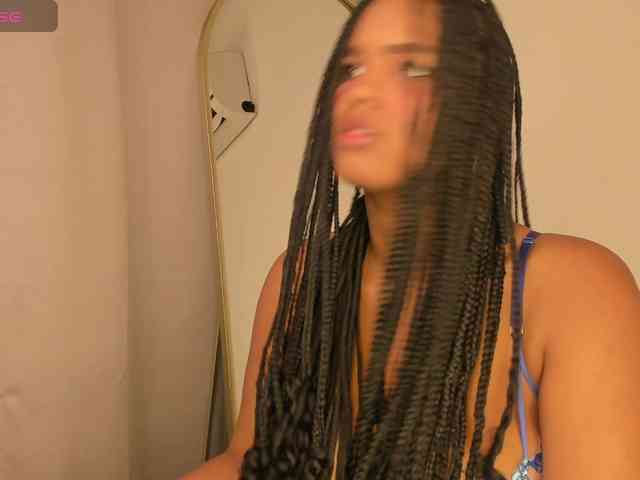 aishaBigass webcam