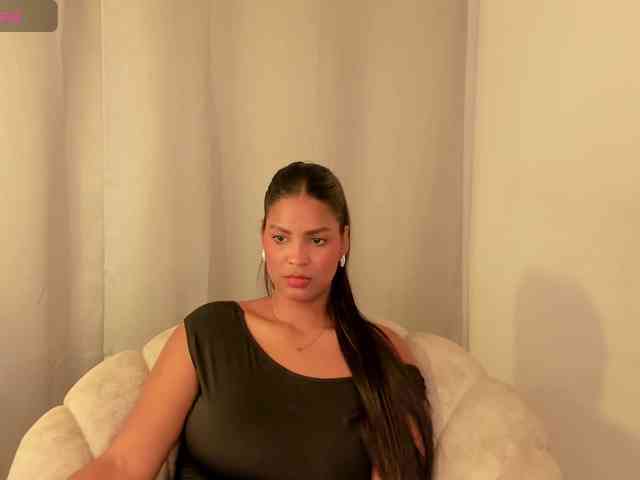aishaBigass webcam