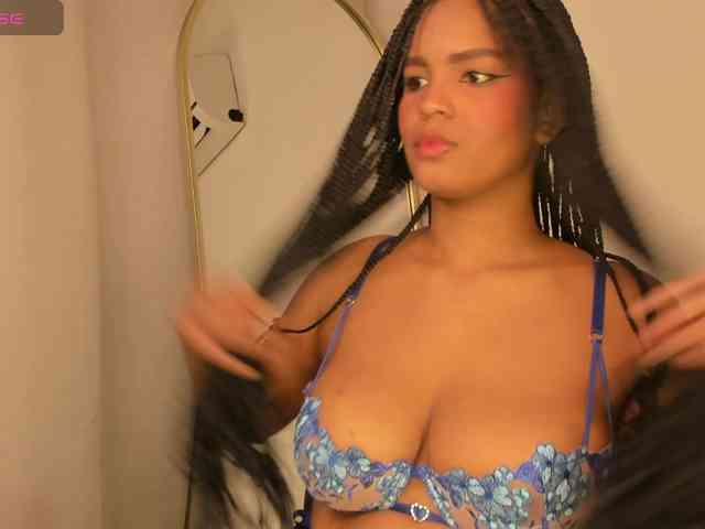 aishaBigass webcam