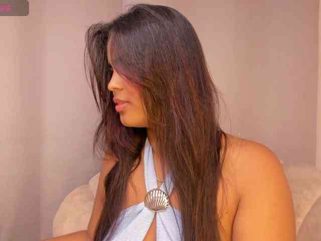 aishaBigass webcam