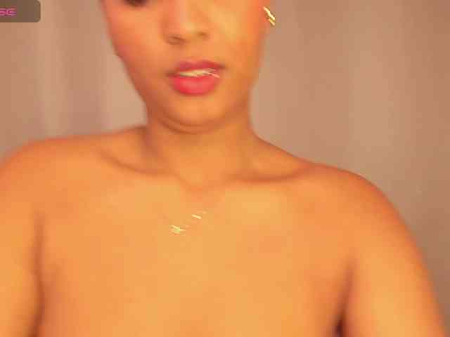 aishaBigass webcam