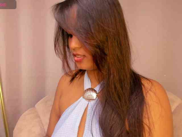 aishaBigass webcam