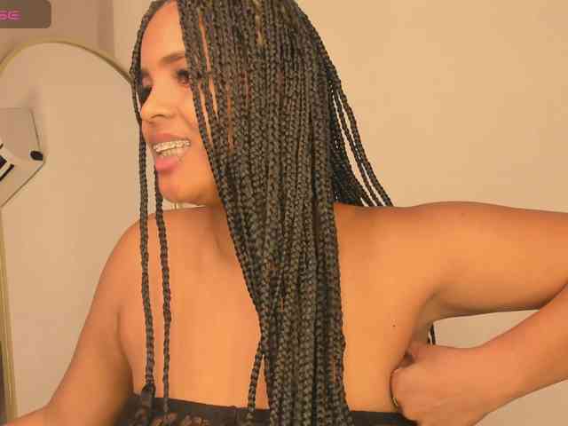aishaBigass