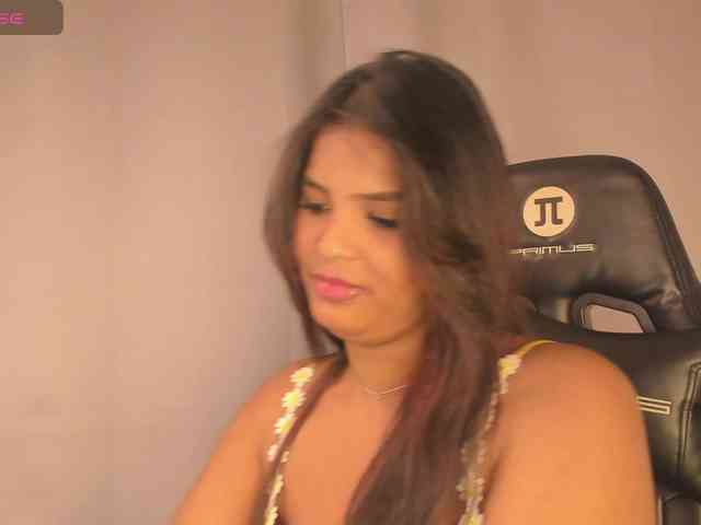 aishaBigass webcam