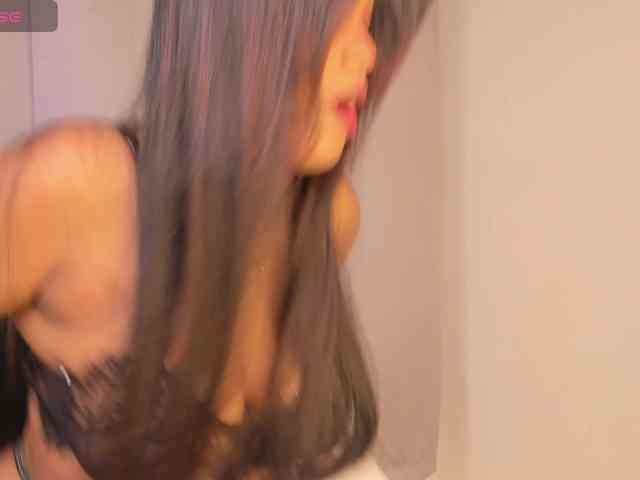 aishaBigass webcam