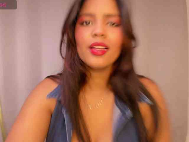 aishaBigass webcam