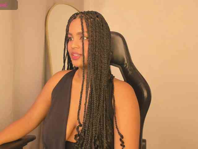 aishaBigass webcam