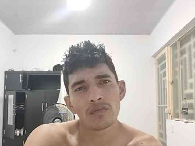 Andreshot20 Live Webcam on BongaCams