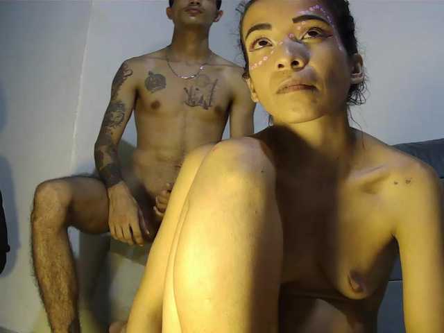 le modèle BurningHell est en webcam porno dans un show sur le site bongacams, il possède les tags suivants: Latino/Hispanic,Brunette,Shaved