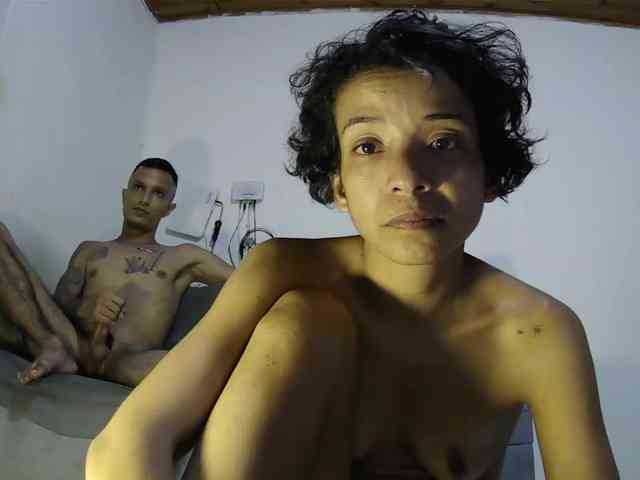 Maxandabbie Live Webcam on BongaCams