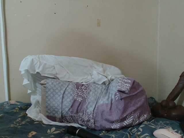 GoldenRush01's BongaCams show and profile