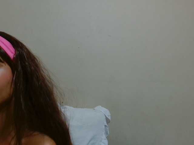 GoldenRush01 live cam on BongaCams