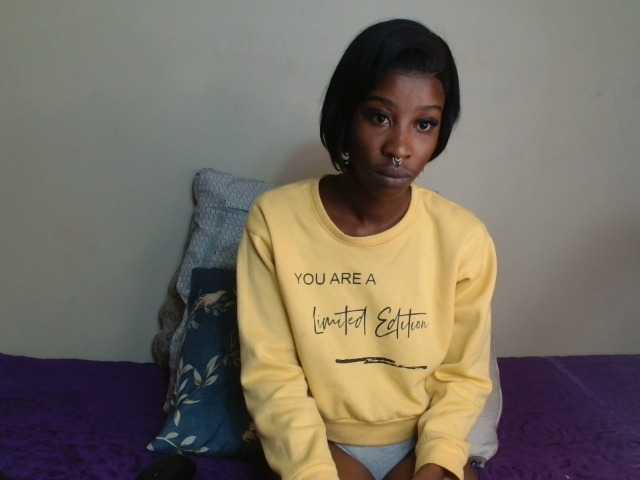 AfricanMelanin Live Cam and Statistics on UnifiedCams