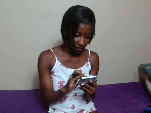 AfricanMelanin webcam