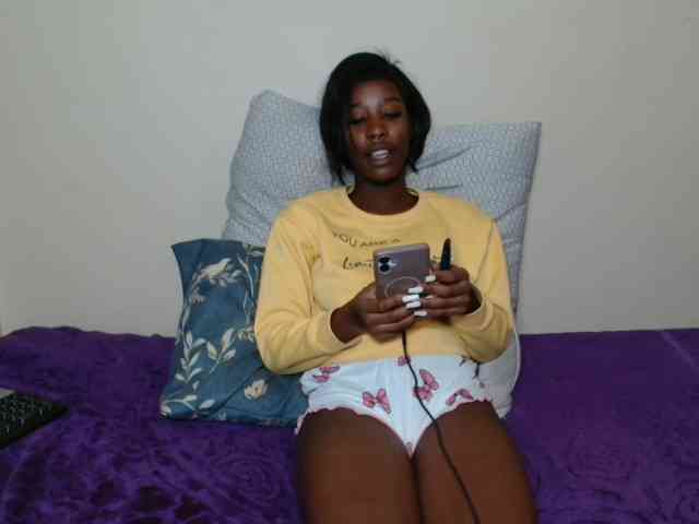 AfricanMelanin webcam