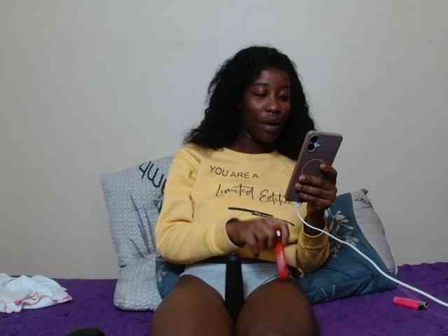 AfricanMelanin webcam