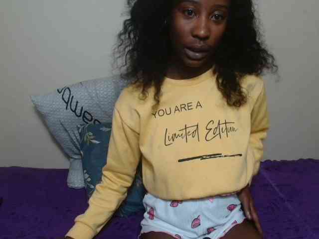 AfricanMelanin webcam