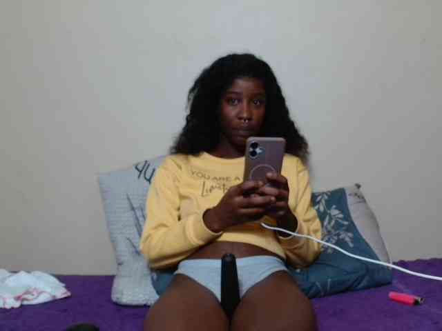 AfricanMelanin webcam