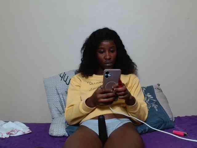 AfricanMelanin webcam