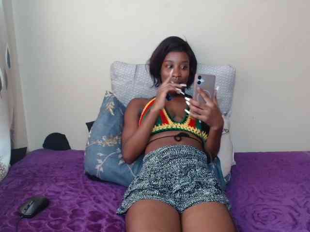 AfricanMelanin webcam