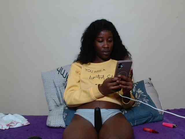 AfricanMelanin webcam