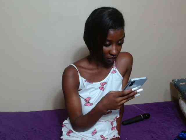 AfricanMelanin webcam