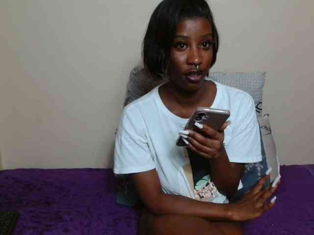 AfricanMelanin webcam