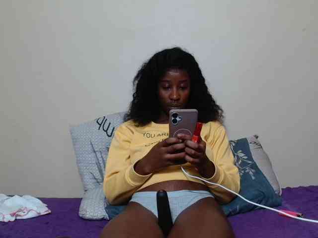 AfricanMelanin webcam