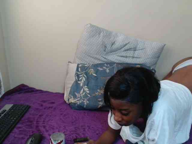 AfricanMelanin webcam