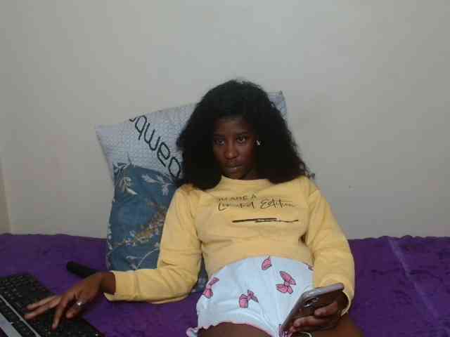 AfricanMelanin webcam