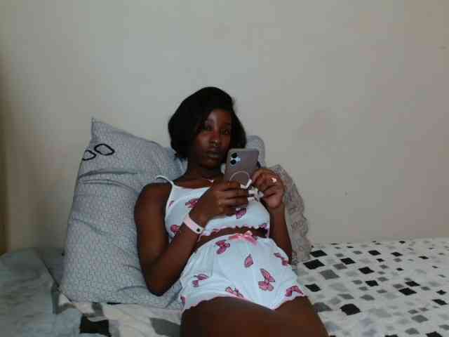 AfricanMelanin webcam