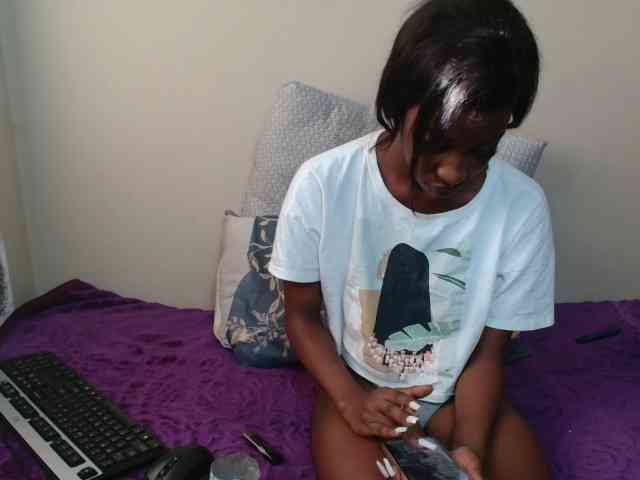 AfricanMelanin webcam