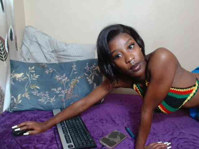 AfricanMelanin webcam