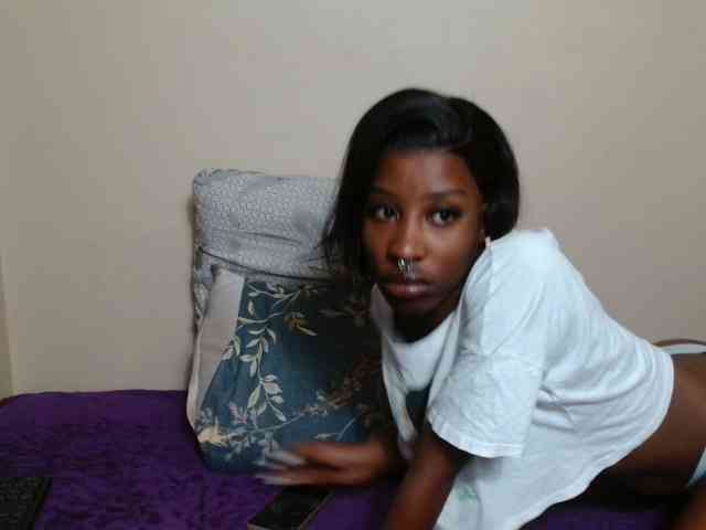 AfricanMelanin webcam