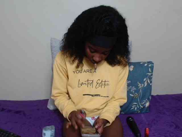 AfricanMelanin webcam