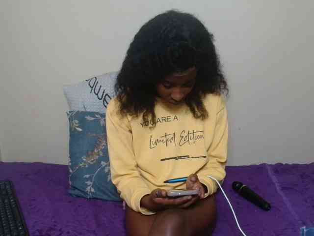 AfricanMelanin webcam