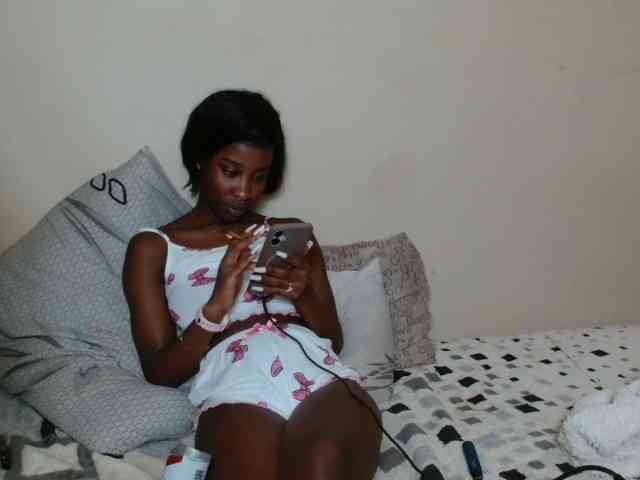 AfricanMelanin webcam
