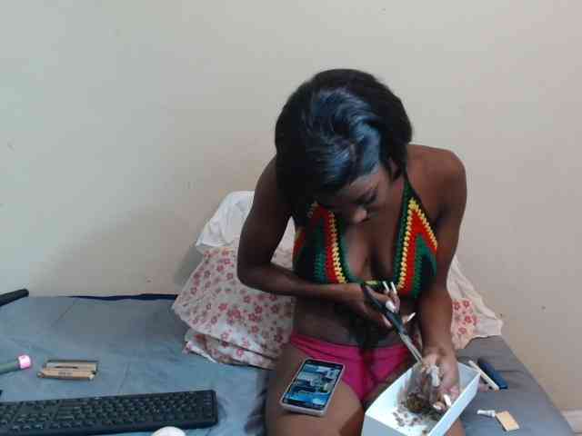 AfricanMelanin webcam