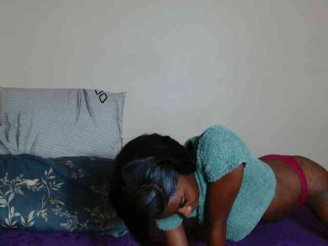 AfricanMelanin webcam