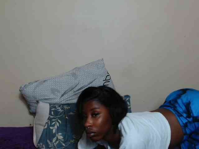 AfricanMelanin webcam