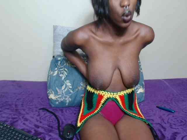 AfricanMelanin webcam