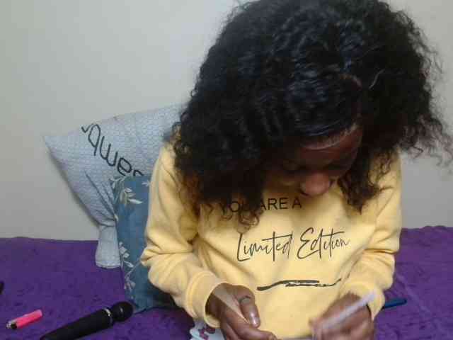 AfricanMelanin webcam