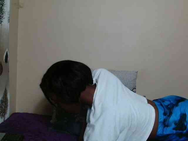 AfricanMelanin webcam