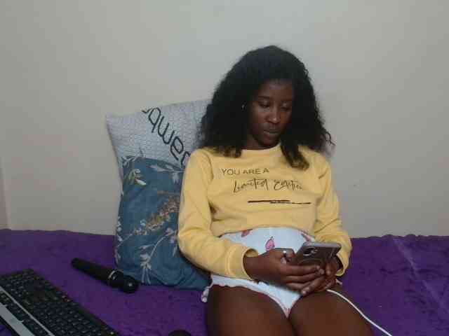 AfricanMelanin webcam