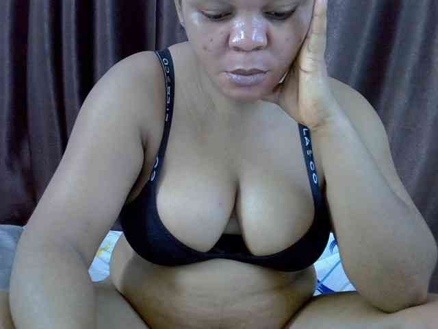 Creamypussyxx webcam