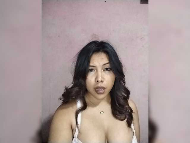 Doudou261 live cam on BongaCams
